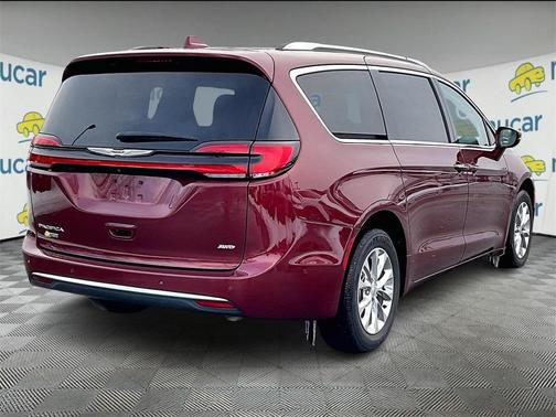 2021 Chrysler Pacifica Touring-L