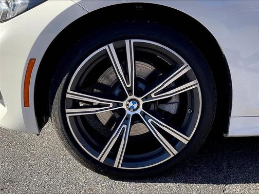 2023 BMW 330 i xDrive