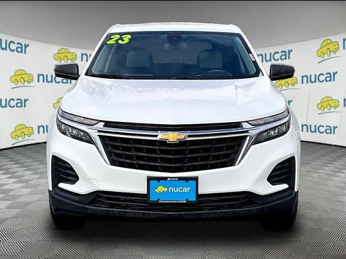 White 2023 Chevrolet Equinox LS