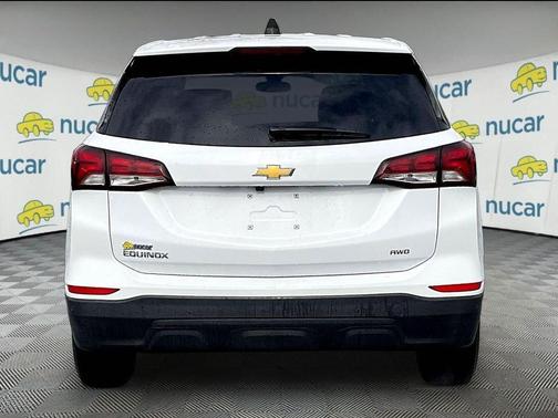 White 2023 Chevrolet Equinox LS