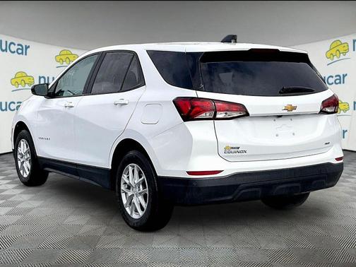 White 2023 Chevrolet Equinox LS