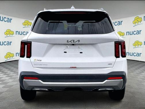 White 2026 Kia Sorento S