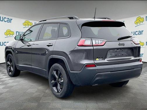 Gray 2023 Jeep Cherokee Altitude Lux
