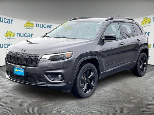 Gray 2023 Jeep Cherokee Altitude Lux