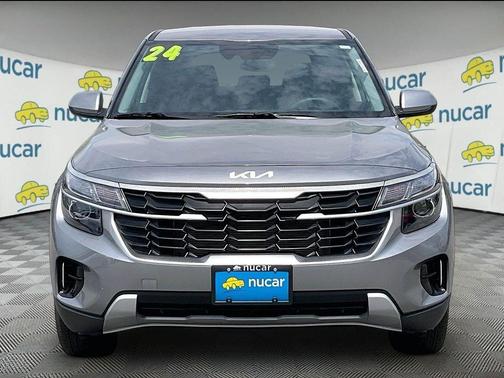Gray 2024 Kia Seltos LX