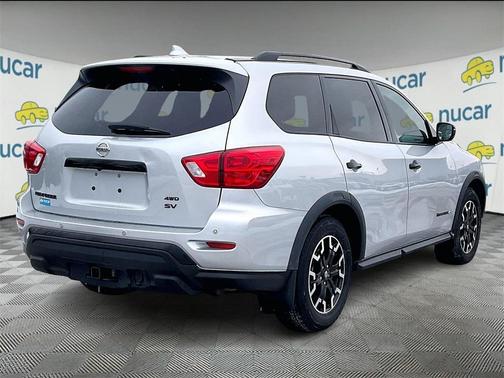 2020 Nissan Pathfinder SV