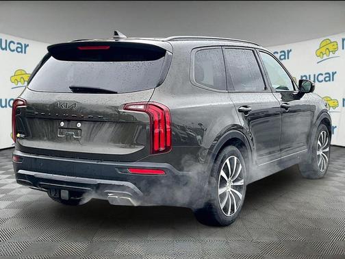 Green 2022 Kia Telluride SX
