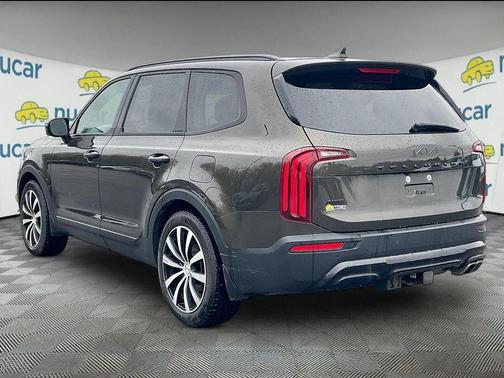 Green 2022 Kia Telluride SX