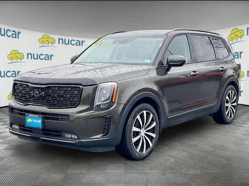 Green 2022 Kia Telluride SX