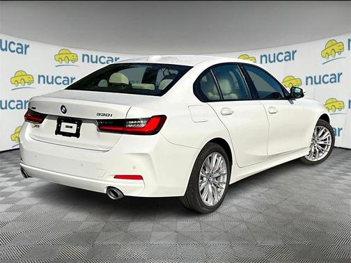 2023 BMW 330 i xDrive