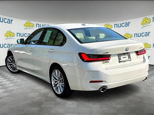 2023 BMW 330 i xDrive