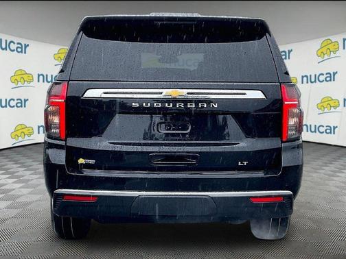 Black 2024 Chevrolet Suburban LT