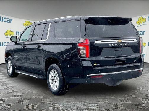 Black 2024 Chevrolet Suburban LT