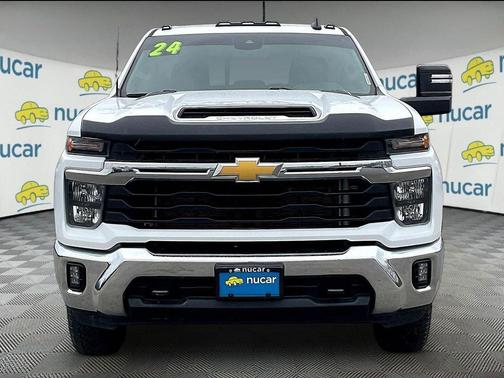 White 2024 Chevrolet Silverado 2500 LT