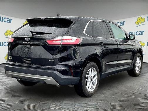 Black 2023 Ford Edge SEL
