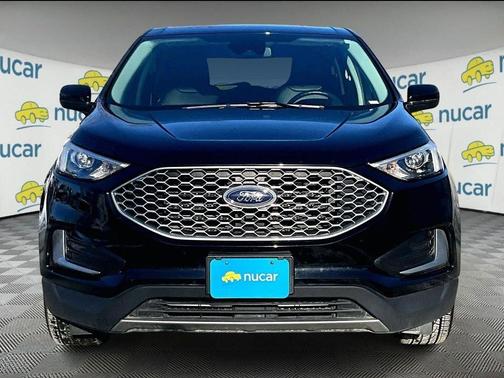 Black 2023 Ford Edge SEL