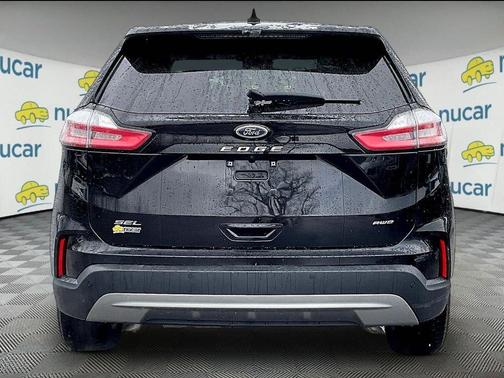 Black 2023 Ford Edge SEL