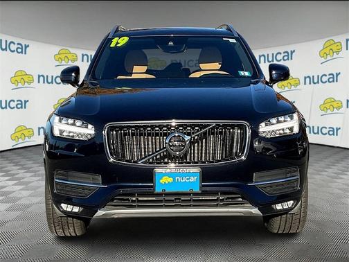 2019 Volvo XC90 T6 Momentum