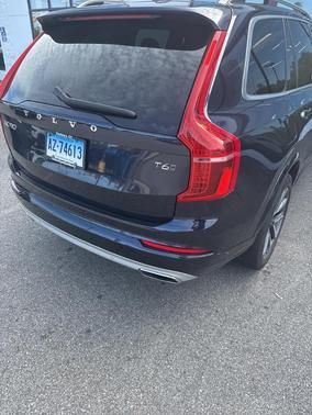 2019 Volvo XC90 T6 Momentum