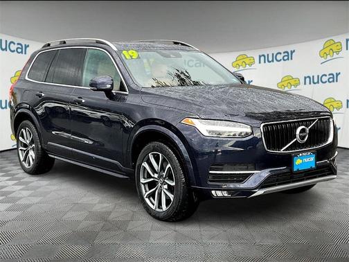 2019 Volvo XC90 T6 Momentum