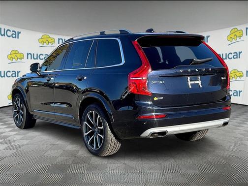 2019 Volvo XC90 T6 Momentum