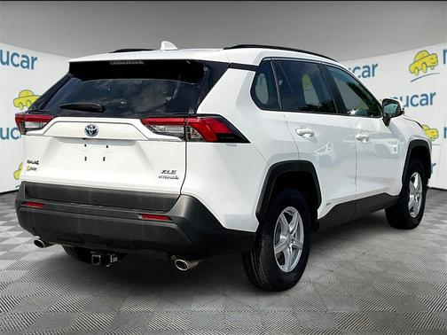 2022 Toyota RAV4 Hybrid XLE