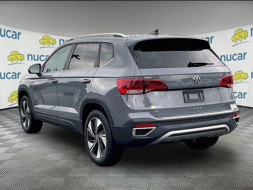 Pure Gray 2023 Volkswagen Taos 1.5T SE