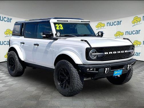 White 2023 Ford Bronco Badlands