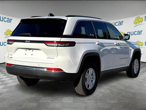 2022 Jeep Grand Cherokee Laredo