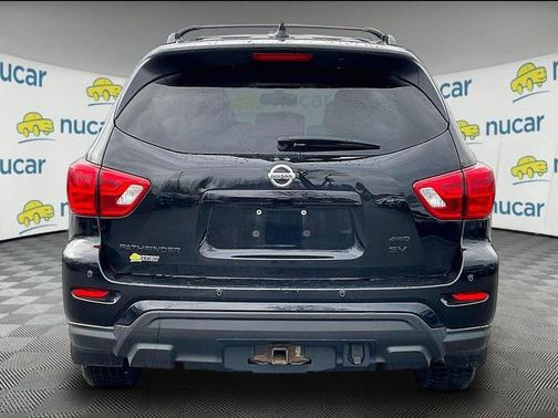 2020 Nissan Pathfinder SV