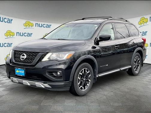 2020 Nissan Pathfinder SV