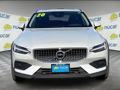 2020 Volvo V60 Cross Country T5