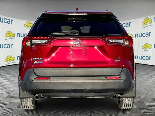 2020 Toyota RAV4 LE
