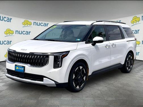 White 2025 Kia Carnival EX