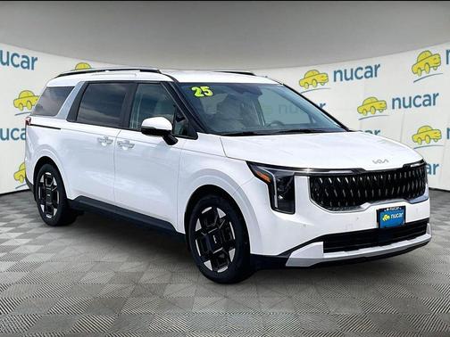 White 2025 Kia Carnival EX