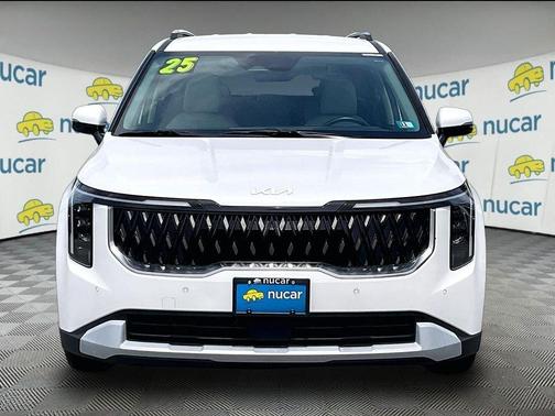 White 2025 Kia Carnival EX