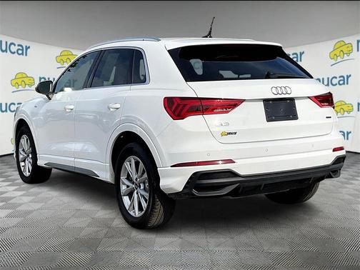 2023 Audi Q3 45 S line Premium