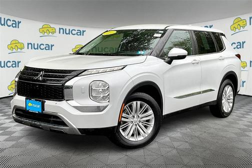 2022 Mitsubishi Outlander ES