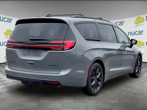 Gray 2025 Chrysler Pacifica Limited
