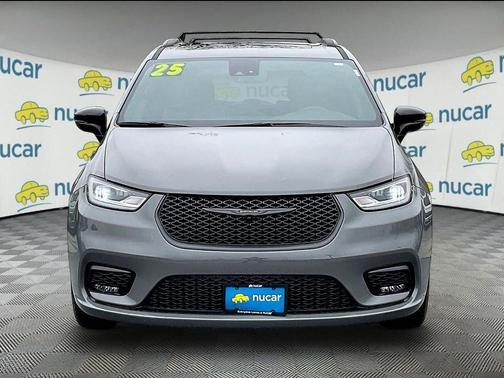 Gray 2025 Chrysler Pacifica Limited