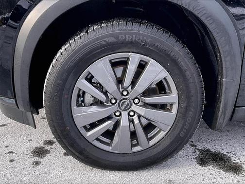 2024 Nissan Pathfinder S