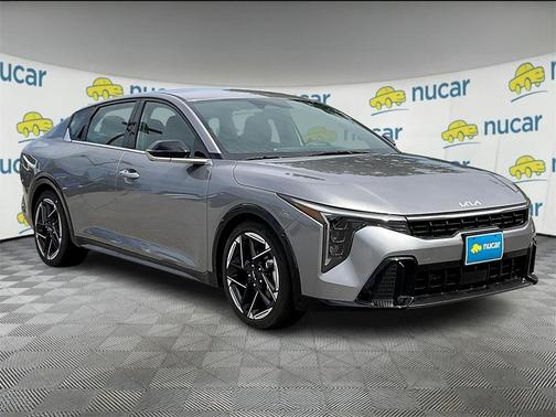2025 Kia K4 GT-Line