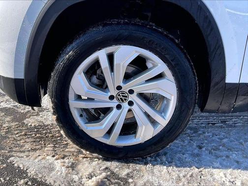 2023 Volkswagen Atlas 3.6L SE w/Technology