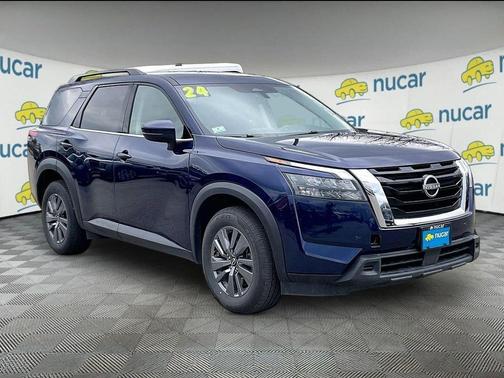 2024 Nissan Pathfinder SV