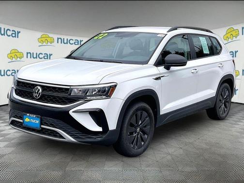 Pure White 2022 Volkswagen Taos 1.5T S
