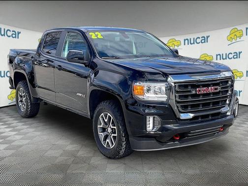 Black 2022 GMC Canyon AT4 w/Cloth