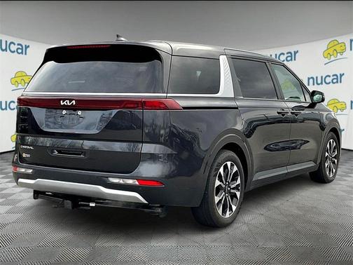2024 Kia Carnival EX