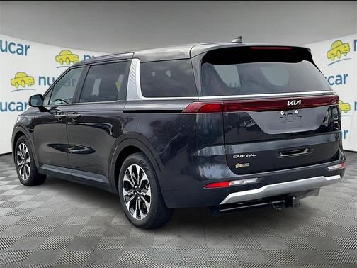 2024 Kia Carnival EX