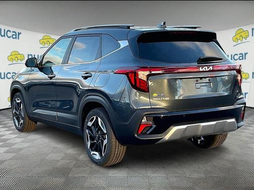 Gray 2026 Kia Seltos SX