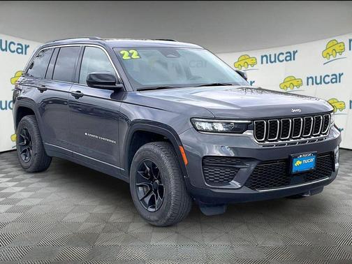 Gray 2022 Jeep Grand Cherokee Laredo